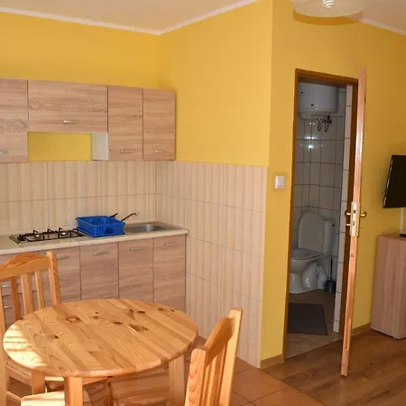 Bemar Domki I Pokoje Kolo Leby *