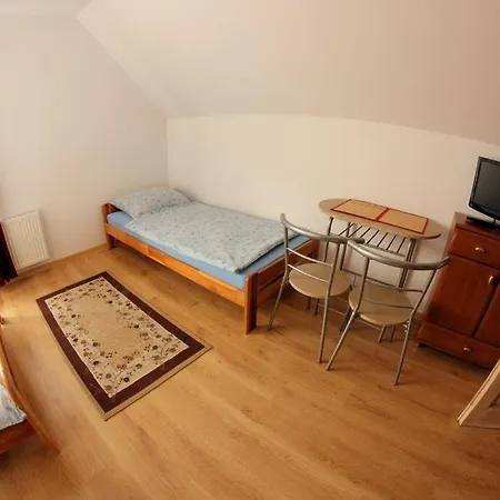 Bemar Domki I Pokoje Kolo Leby * Łeba
